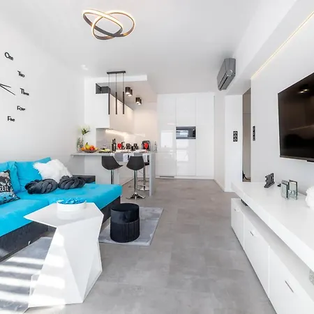 Leo Apartament Delux Ustrzyki Dolne Exterior photo